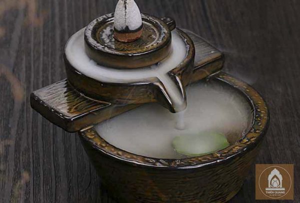 Trầm Hương Thiên Quang