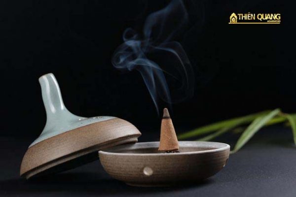 Trầm Hương Thiên Quang