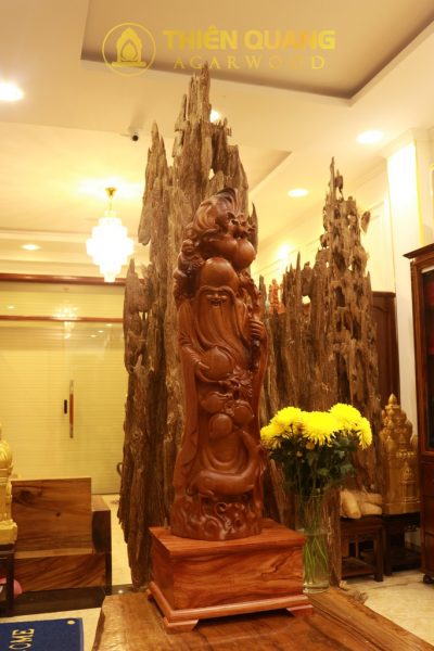 Trầm Hương Thiên Quang