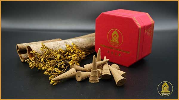 Nụ trầm hương thật kích thước 5x1cm | Trầm Hương Thiên Quang | Tramhuongthienquang.com
