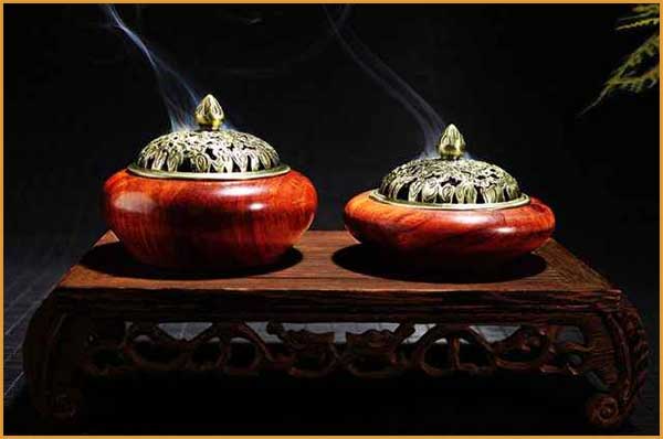 Trầm Hương Thiên Quang