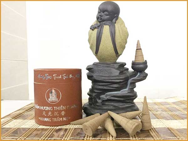 Thác khói trầm hương nên sử dụng nụ trầm hương thật 100% từ thiên nhiên, không hóa chất để đạt hiệu quả cao nhất | Trầm Hương Thiên Quang | Tramhuongthienquang.com