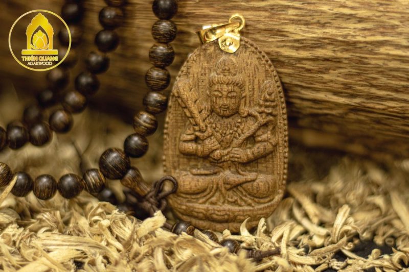 Trầm Hương Thiên Quang